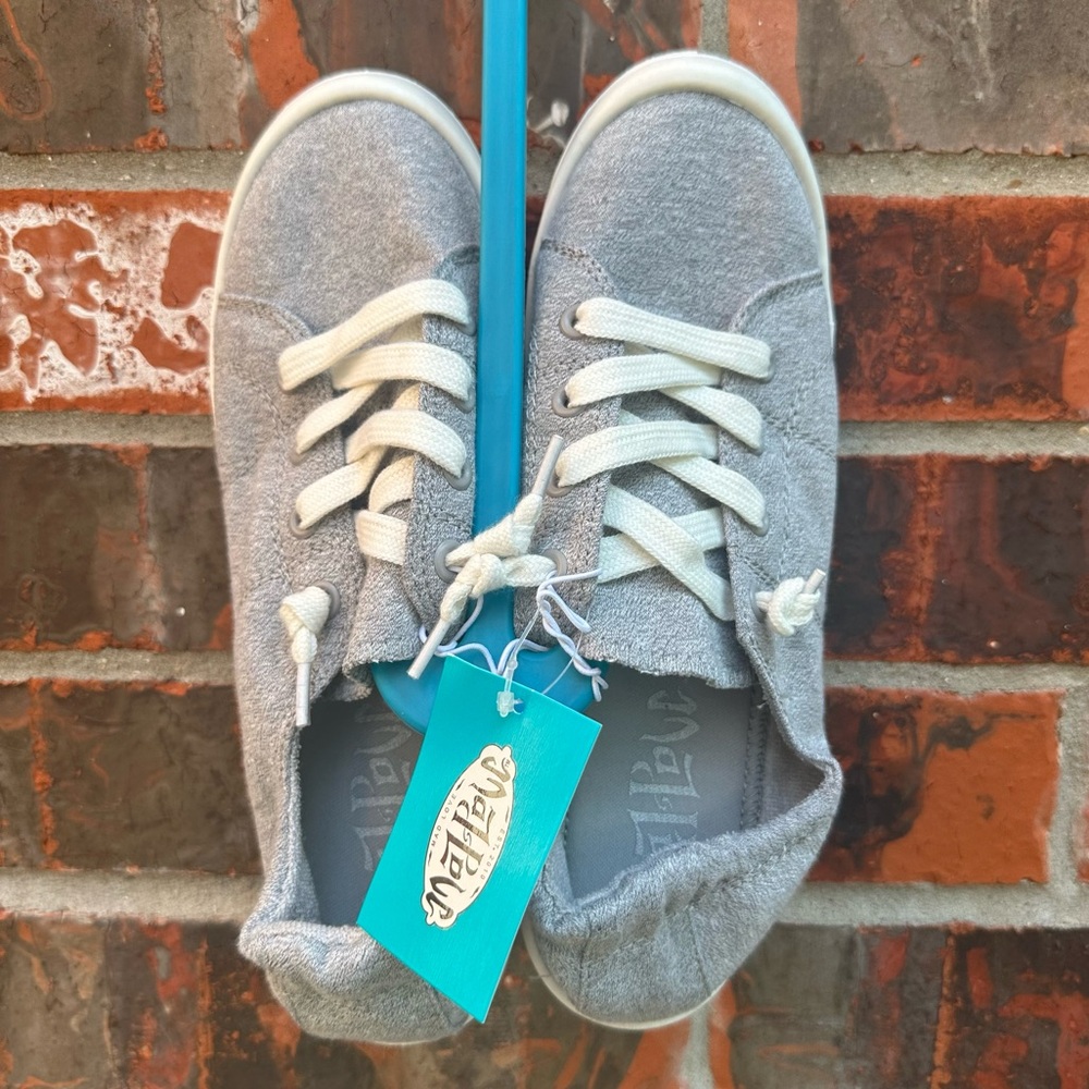 Mad Love “Lennie” Slip-On Canvas Sneakers (Heather Gray, Size 8, new with tags)